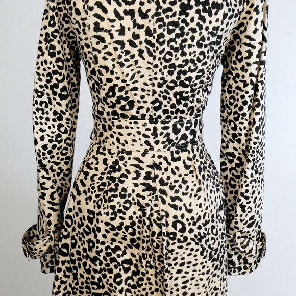 Classic Never go Out of Style Retro Leopard Print Trench Coat /Rain Coat - Picture 3 of 3